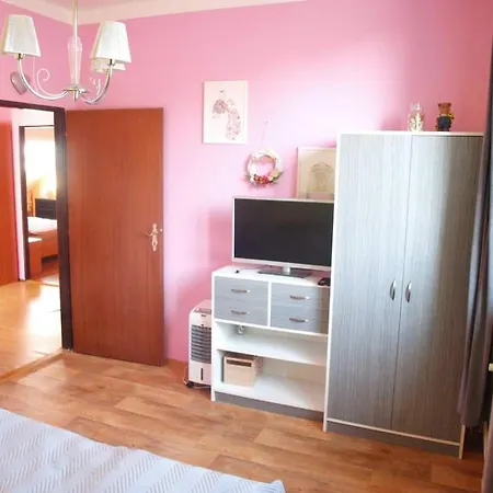 Ubytování v soukromí Imi *