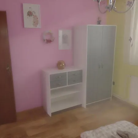 Ubytovani Imi *